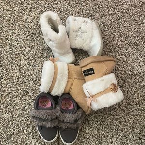 Lots 2t girl clothes and shoes